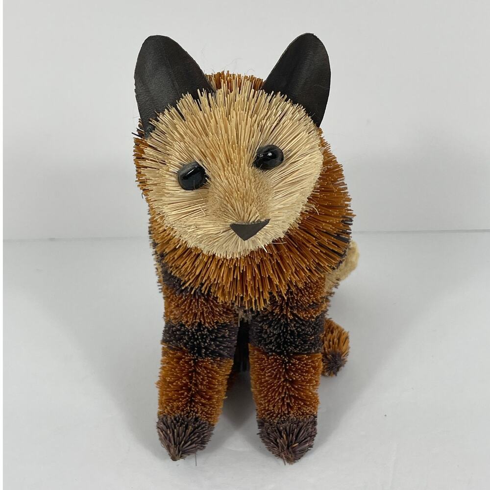 Buri Bristle Brush Sitting Cat Figurine